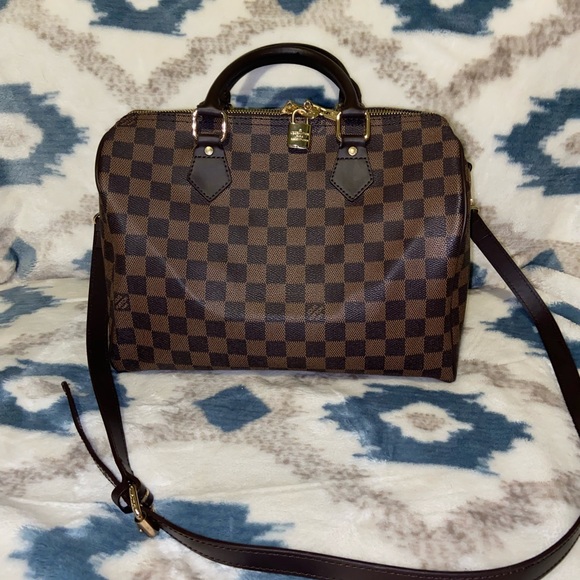 Satchel - Picture 1 of 6